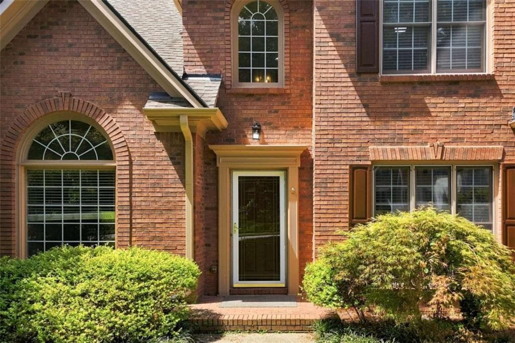 4 bedroom, 3 bathroom, 2,872 sq ft single family residence for sale at 3179 Vickery Drive, Marietta, GA 30066 — photo 4