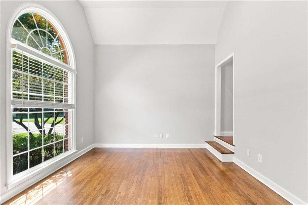 4 bedroom, 3 bathroom, 2,872 sq ft single family residence for sale at 3179 Vickery Drive, Marietta, GA 30066 — photo 10