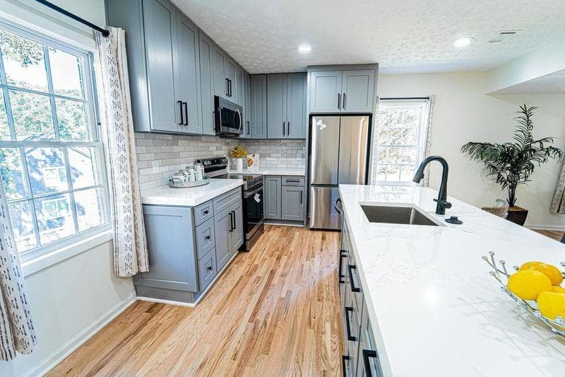 5 bedroom, 5 bathroom, 3,400 sq ft single family residence for sale at 5205 CORINTH Circle, Stone Mountain, GA 30087 — photo 4