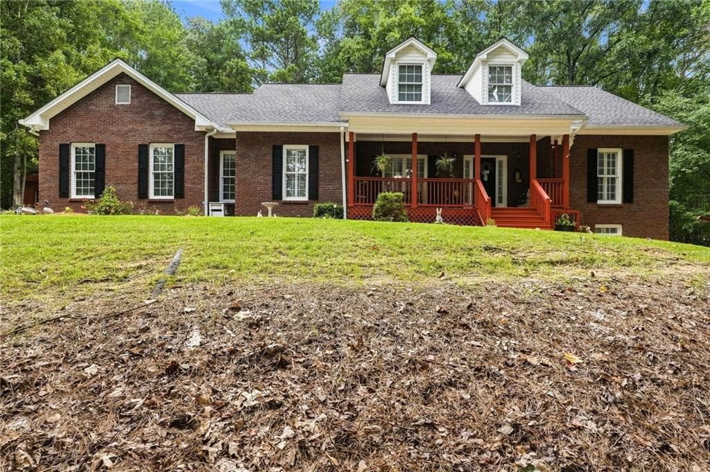 4 bedroom, 3 bathroom, 3,349 sq ft single family residence for sale at 159 Windcliff Place, Dallas, GA 30132 — photo 2