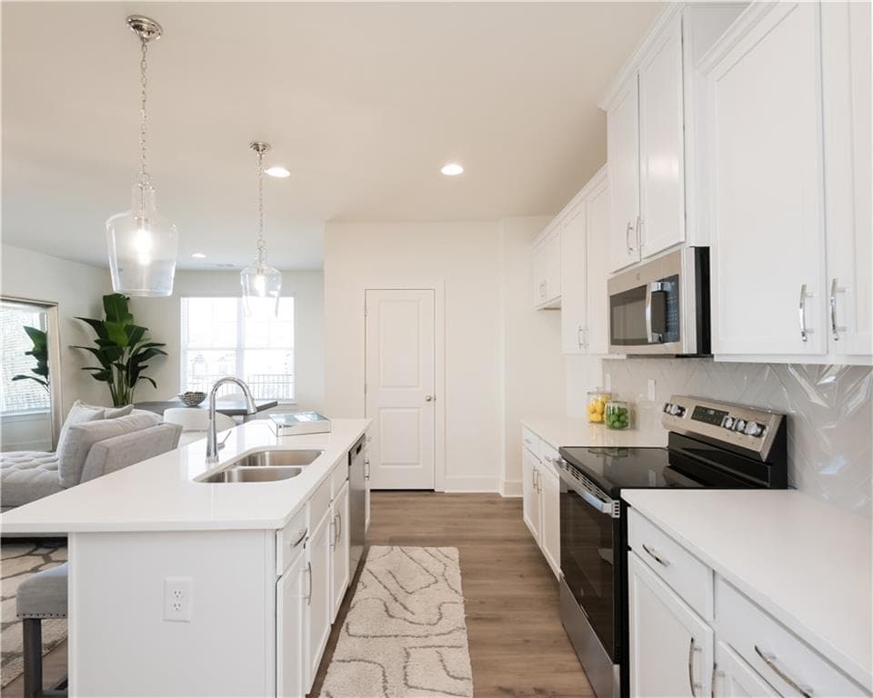 3 bedroom, 3 bathroom, 1,685 sq ft townhouse for sale at 255 Barracks Way 875, Hoschton, GA 30548 — photo 8