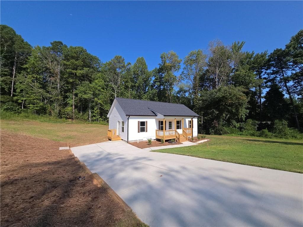 3 bedroom, 2 bathroom, 1,110 sq ft single family residence for sale at 356 Flemister Circle, Dallas, GA 30157 — photo 3
