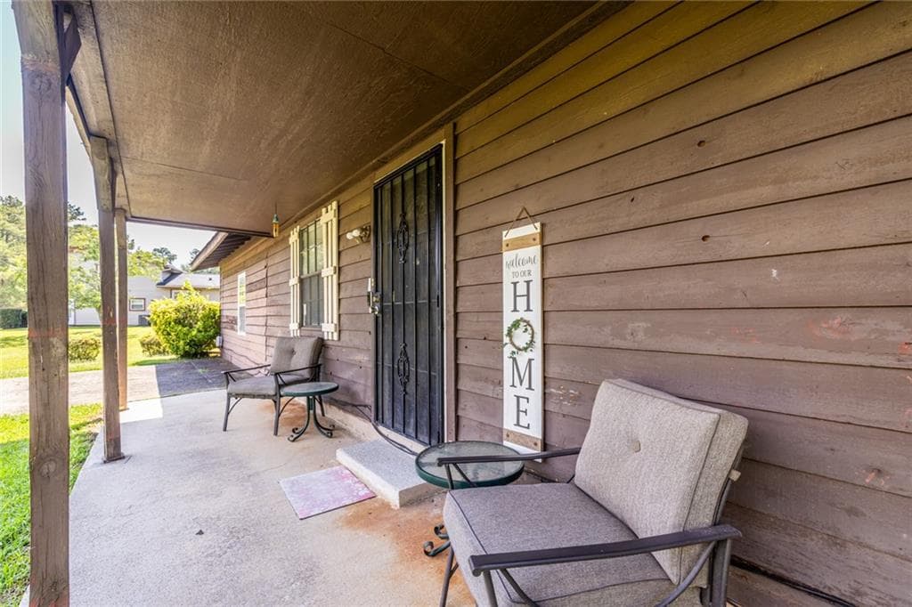 3 bedroom, 2 bathroom, 1,690 sq ft single family residence for sale at 8397 Willows Terrace, Riverdale, GA 30274 — photo 6