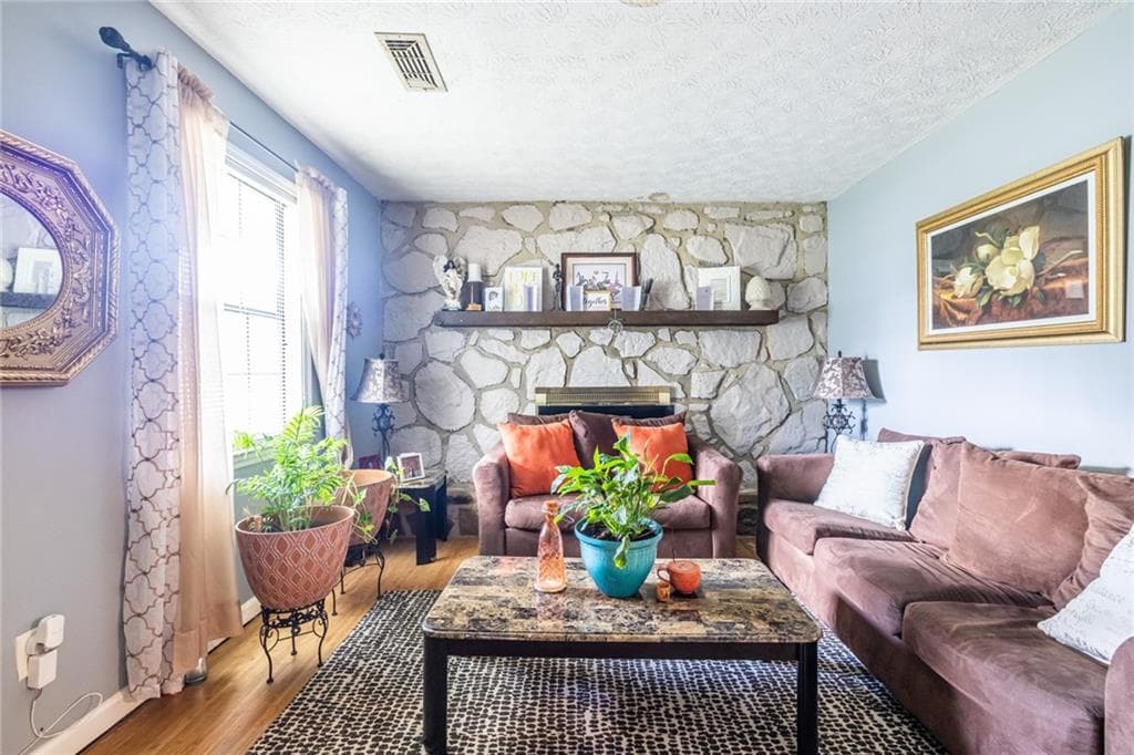 3 bedroom, 2 bathroom, 1,690 sq ft single family residence for sale at 8397 Willows Terrace, Riverdale, GA 30274 — photo 8