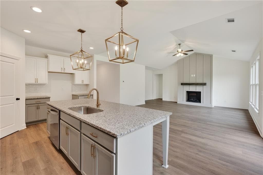 3 bedroom, 2 bathroom, 2,084 sq ft single family residence for sale at 69 STANLEY Drive, Winder, GA 30680 — photo 8