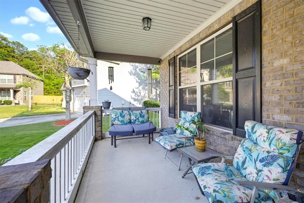 6 bedroom, 4 bathroom, 3,836 sq ft single family residence for sale at 2144 Shadow Oak Trail, Loganville, GA 30052 — photo 4