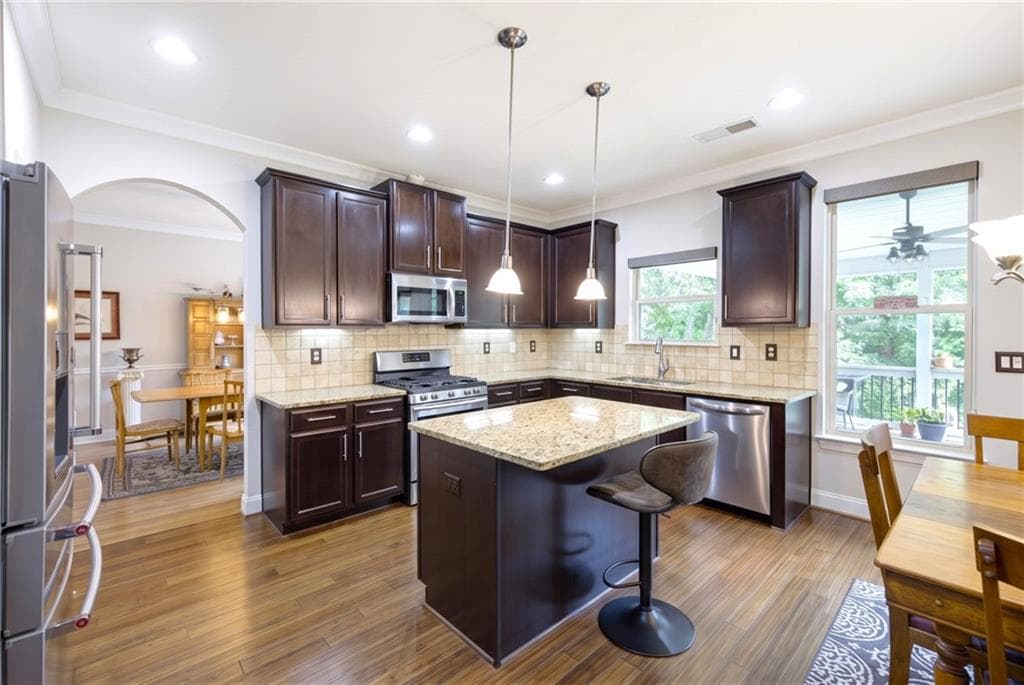 6 bedroom, 4 bathroom, 3,836 sq ft single family residence for sale at 2144 Shadow Oak Trail, Loganville, GA 30052 — photo 5