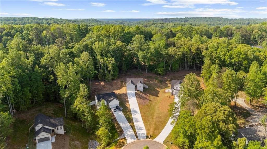 3 bedroom, 3 bathroom, 1,900 sq ft single family residence for sale at 6220 Carlys Way, Gainesville, GA 30506 — photo 7