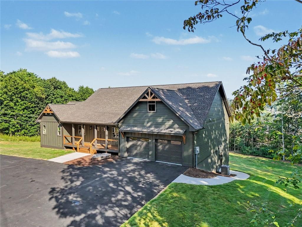 4 bedroom, 4 bathroom single family residence for sale at 1306 Ramey Mtn Road, Hiawassee, GA 30546 — photo 2