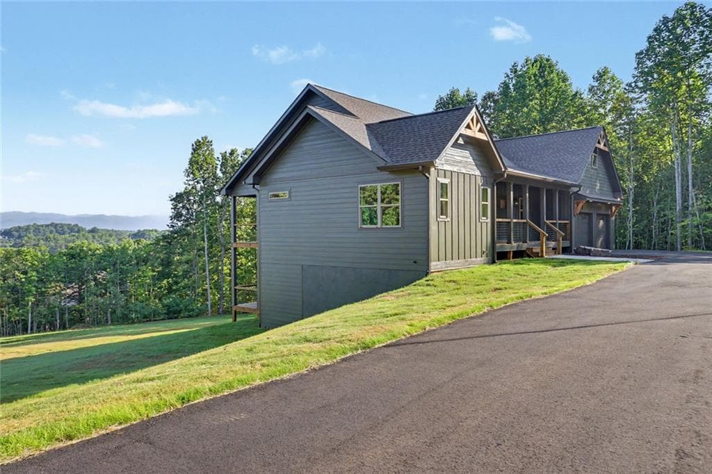 4 bedroom, 4 bathroom single family residence for sale at 1306 Ramey Mtn Road, Hiawassee, GA 30546 — photo 6