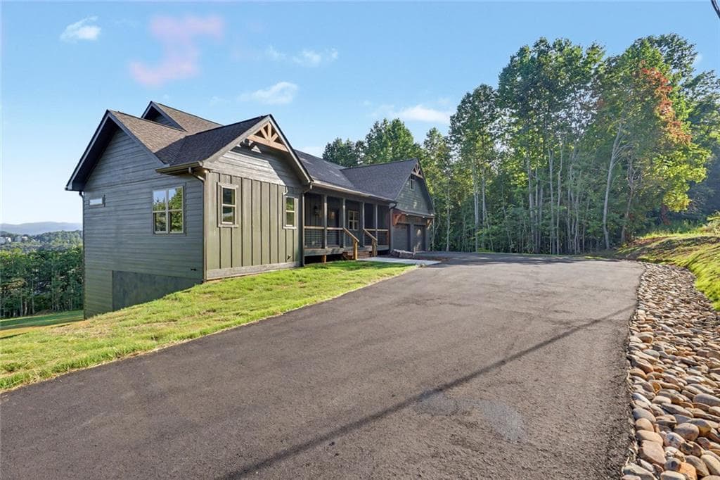 4 bedroom, 4 bathroom single family residence for sale at 1306 Ramey Mtn Road, Hiawassee, GA 30546 — photo 7