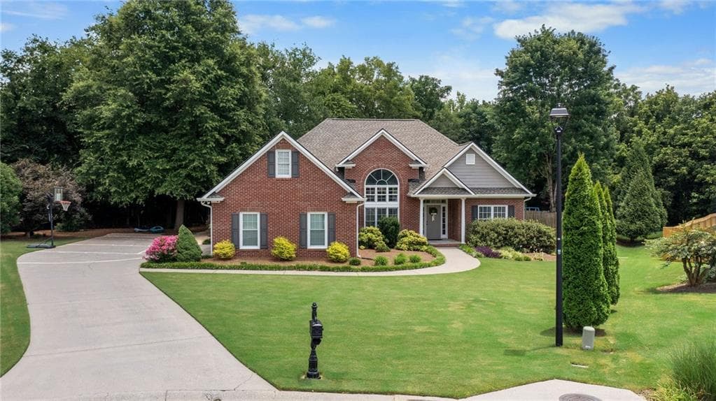 3 bedroom, 2 bathroom, 2,574 sq ft single family residence for sale at 28 Priory Club Drive, Cartersville, GA 30120 — photo 3