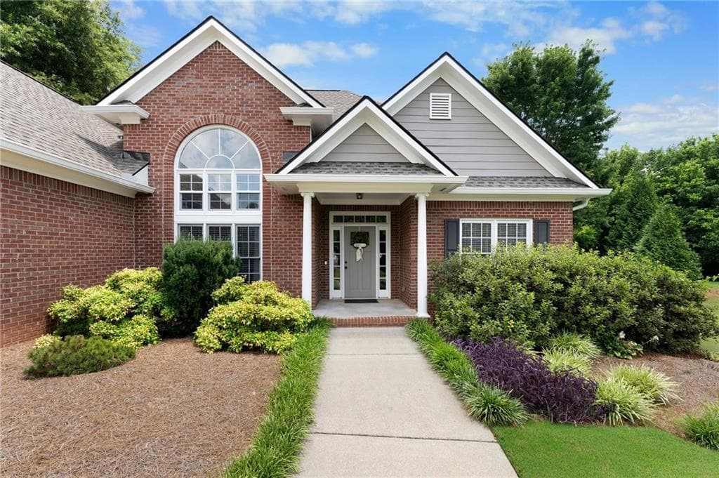3 bedroom, 2 bathroom, 2,574 sq ft single family residence for sale at 28 Priory Club Drive, Cartersville, GA 30120 — photo 4