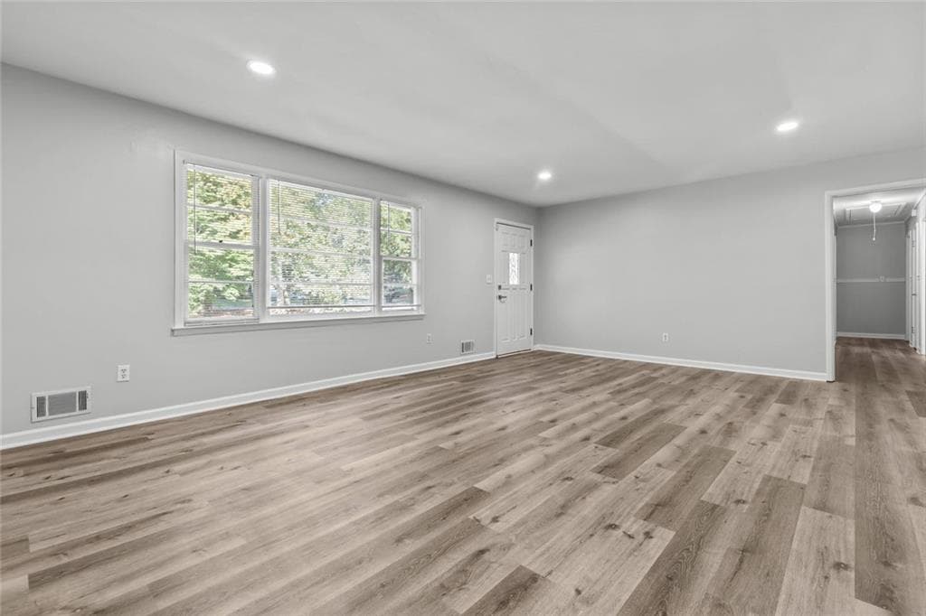 3 bedroom, 2 bathroom, 3,016 sq ft single family residence for rent at 1834 Dogwood Court, Snellville, GA 30078 for $1,950 a month — photo 4