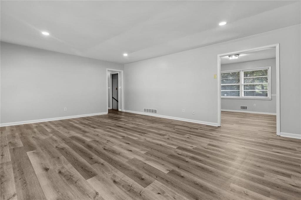 3 bedroom, 2 bathroom, 3,016 sq ft single family residence for rent at 1834 Dogwood Court, Snellville, GA 30078 for $1,950 a month — photo 5