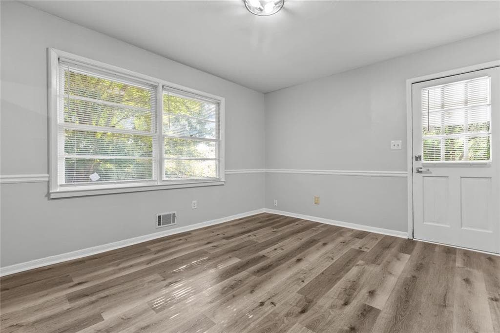 3 bedroom, 2 bathroom, 3,016 sq ft single family residence for rent at 1834 Dogwood Court, Snellville, GA 30078 for $1,950 a month — photo 7