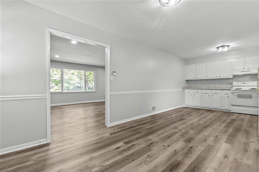 3 bedroom, 2 bathroom, 3,016 sq ft single family residence for rent at 1834 Dogwood Court, Snellville, GA 30078 for $1,950 a month — photo 9