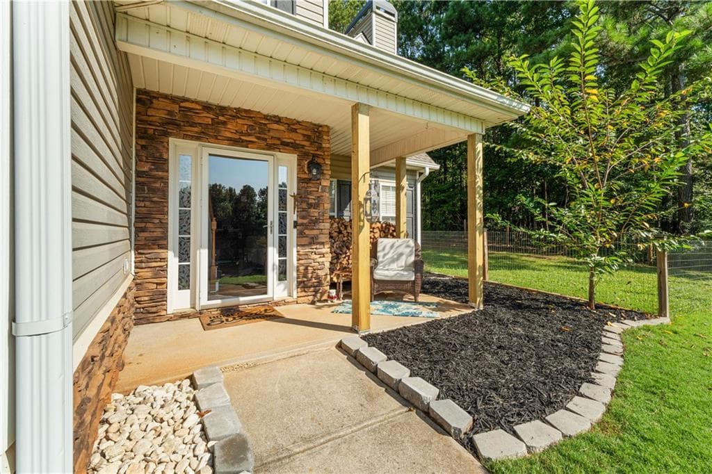 3 bedroom, 3 bathroom, 1,633 sq ft single family residence for sale at 117 Walkers Pond Drive, Villa Rica, GA 30180 — photo 2