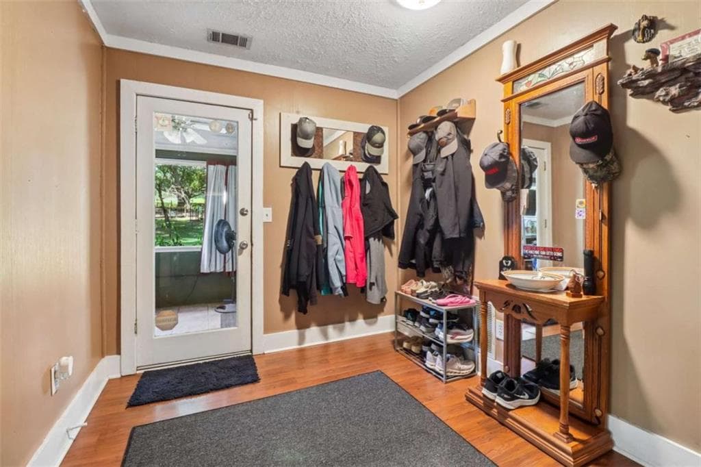 3 bedroom, 2 bathroom, 2,013 sq ft single family residence for sale at 1572 Jersey Social Circle Road, Covington, GA 30014 — photo 8