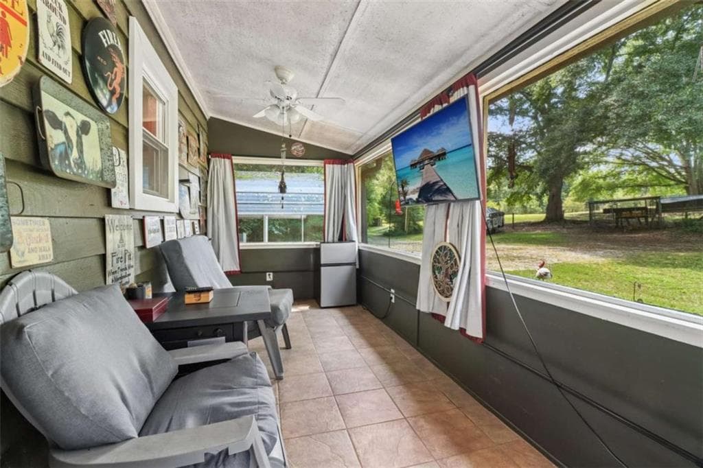 3 bedroom, 2 bathroom, 2,013 sq ft single family residence for sale at 1572 Jersey Social Circle Road, Covington, GA 30014 — photo 4