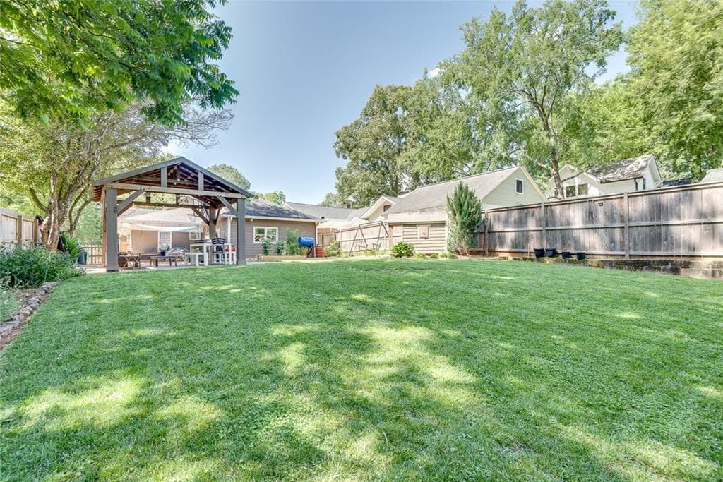3 bedroom, 2 bathroom, 1,704 sq ft single family residence for rent at 2104 Delano Drive, Atlanta, GA 30317 for $3,400 a month — photo 10