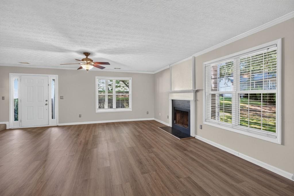 4 bedroom, 3 bathroom, 1,754 sq ft single family residence for sale at 1520 Riverglen Drive, Loganville, GA 30052 — photo 6