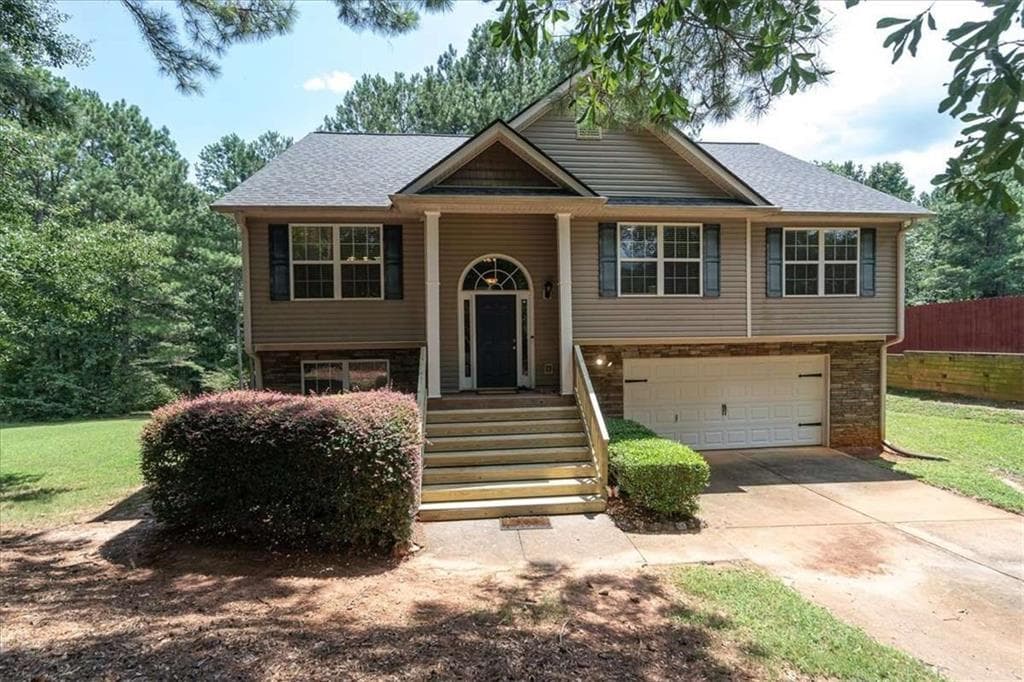 5 bedroom, 3 bathroom, 2,765 sq ft single family residence under contract at 413 Tori Drive, Winder, GA 30680