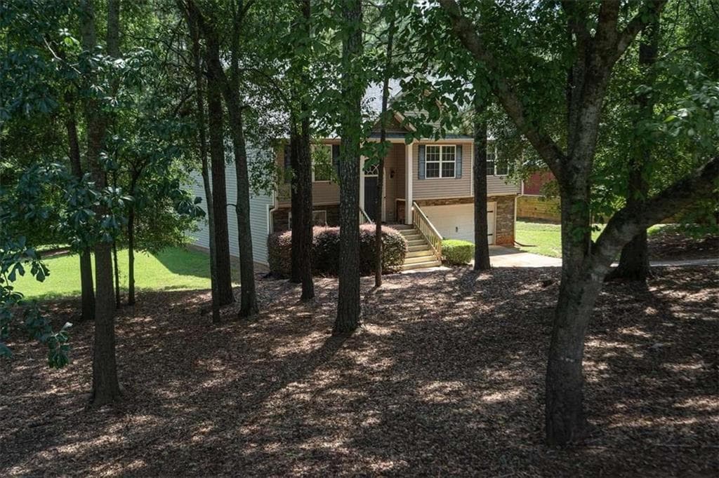 5 bedroom, 3 bathroom, 2,765 sq ft single family residence under contract at 413 Tori Drive, Winder, GA 30680 — photo 2