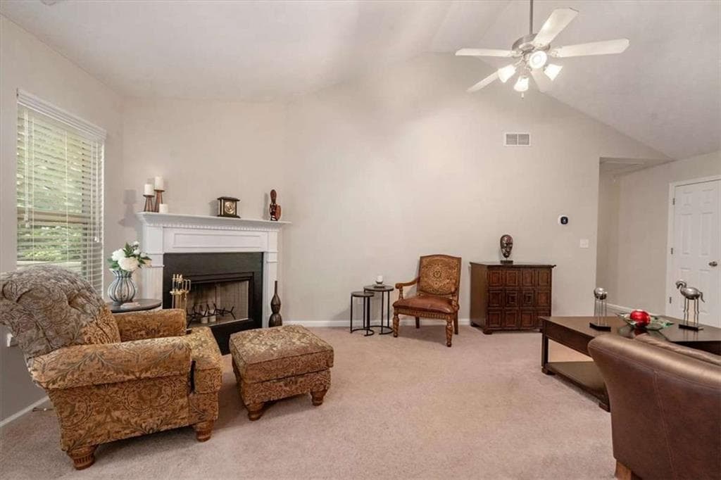 5 bedroom, 3 bathroom, 2,765 sq ft single family residence under contract at 413 Tori Drive, Winder, GA 30680 — photo 4