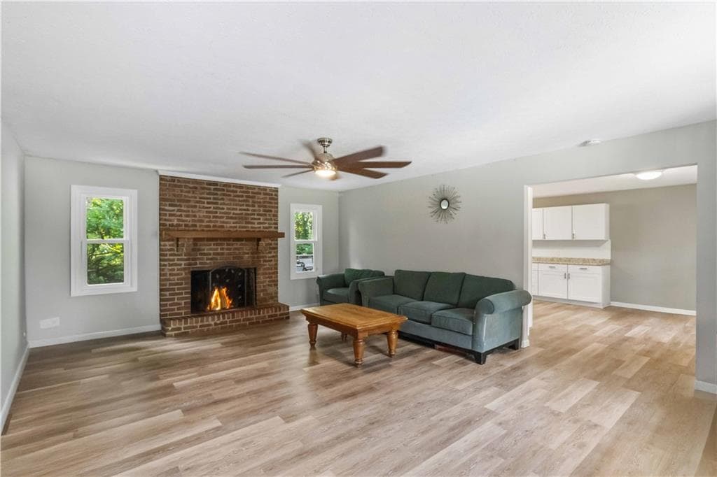 4 bedroom, 2 bathroom, 1,388 sq ft single family residence for sale at 606 Echo Lane, Woodstock, GA 30189 — photo 9