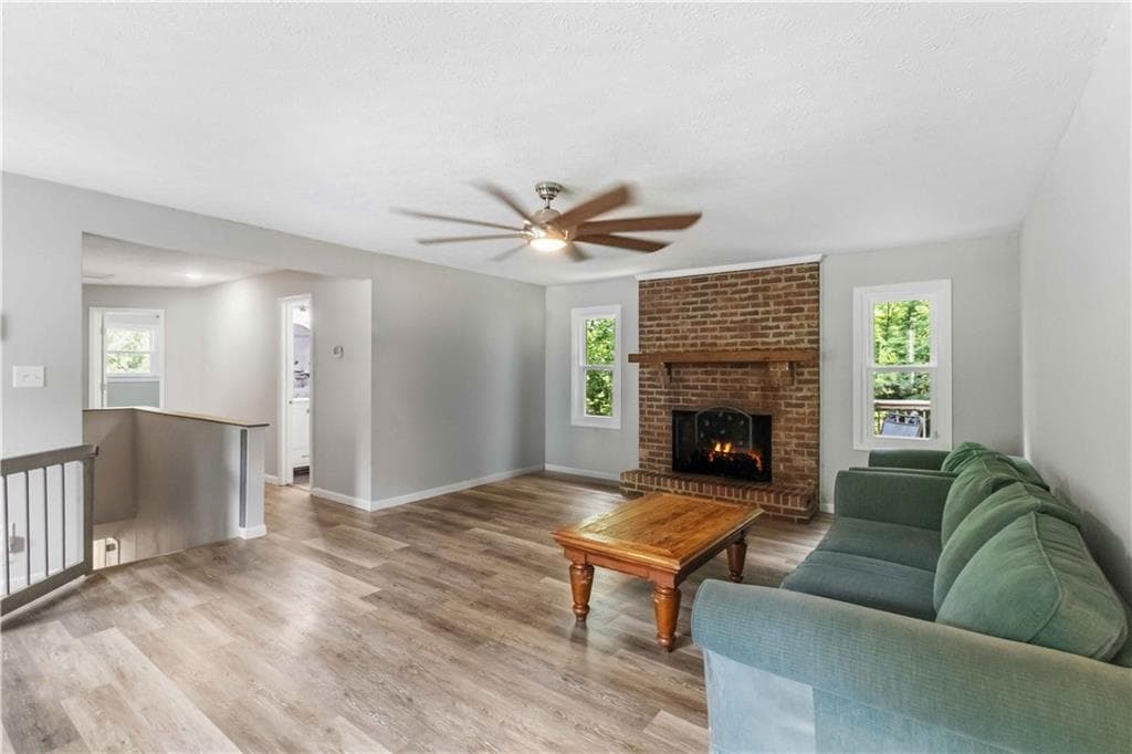 4 bedroom, 2 bathroom, 1,388 sq ft single family residence for sale at 606 Echo Lane, Woodstock, GA 30189 — photo 7
