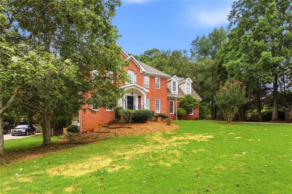 5 bedroom, 4 bathroom, 3,864 sq ft single family residence under contract at 2341 Weatherstone Circle, Conyers, GA 30094 — photo 3