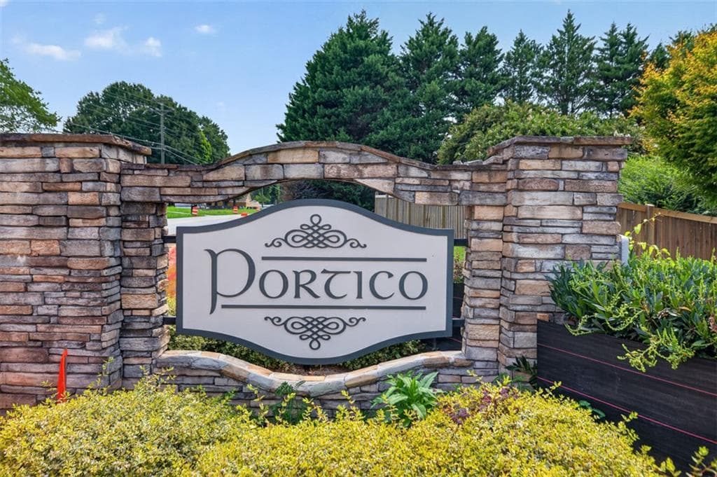 4 bedroom, 2 bathroom, 2,591 sq ft single family residence under contract at 3613 Burrell Walk Place, Buford, GA 30519 — photo 2