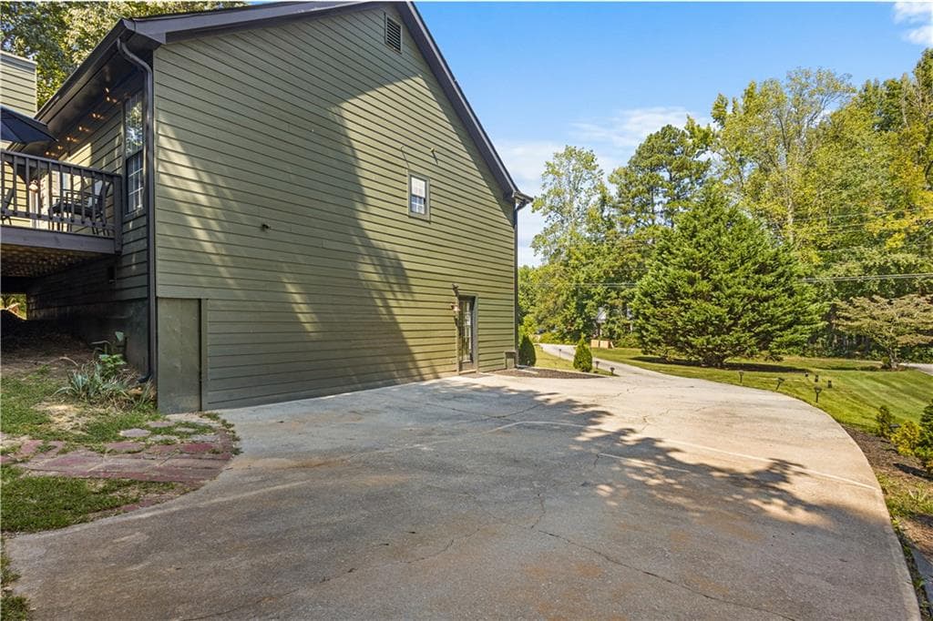 6 bedroom, 3 bathroom, 2,992 sq ft single family residence for sale at 1890 Mcconnell Road, Grayson, GA 30017 — photo 3