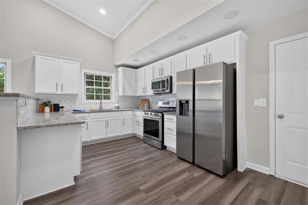 4 bedroom, 2 bathroom, 2,591 sq ft single family residence under contract at 3613 Burrell Walk Place, Buford, GA 30519 — photo 7