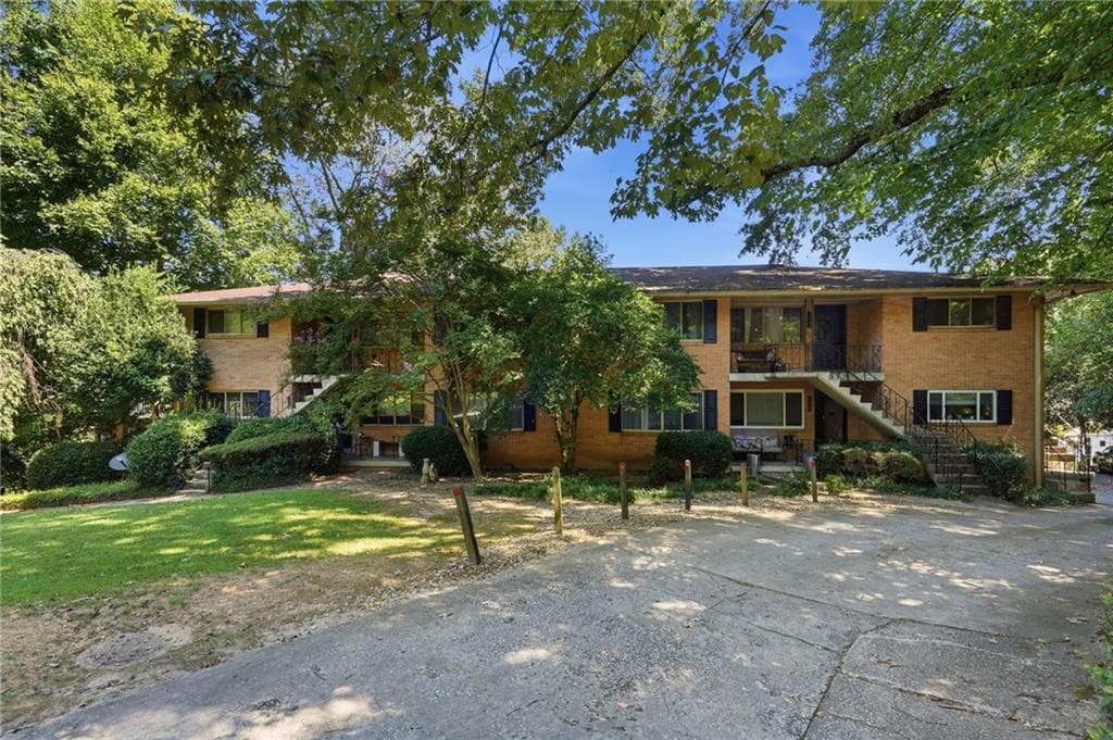 2 bedroom, 1 bathroom, 1,020 sq ft condominium for rent at 1466 E Rock Springs Road, Atlanta, GA 30306 for $1,800 a month — photo 1 of 31