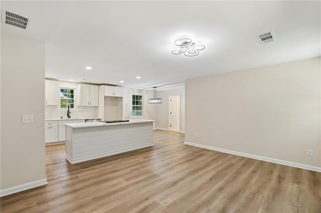 3 bedroom, 2 bathroom, 1,271 sq ft single family residence for sale at 1970 Oana Street, Atlanta, GA 30310 — photo 2