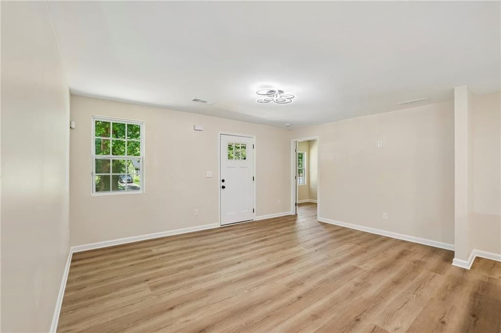 3 bedroom, 2 bathroom, 1,271 sq ft single family residence for sale at 1970 Oana Street, Atlanta, GA 30310 — photo 4