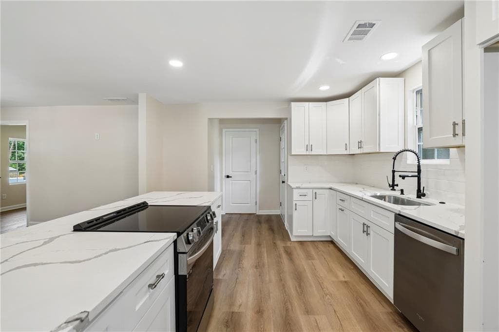 3 bedroom, 2 bathroom, 1,271 sq ft single family residence for sale at 1970 Oana Street, Atlanta, GA 30310 — photo 7