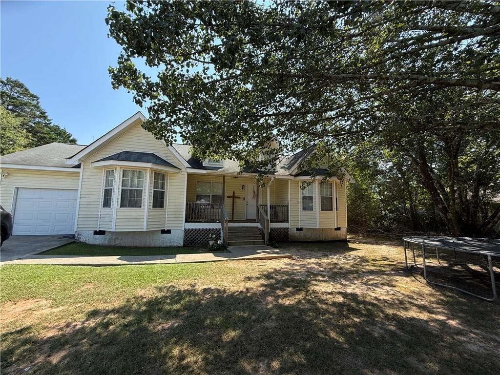 3 bedroom, 2 bathroom, 1,246 sq ft single family residence under contract at 171 Buck Boulevard, Calhoun, GA 30701 — photo 3