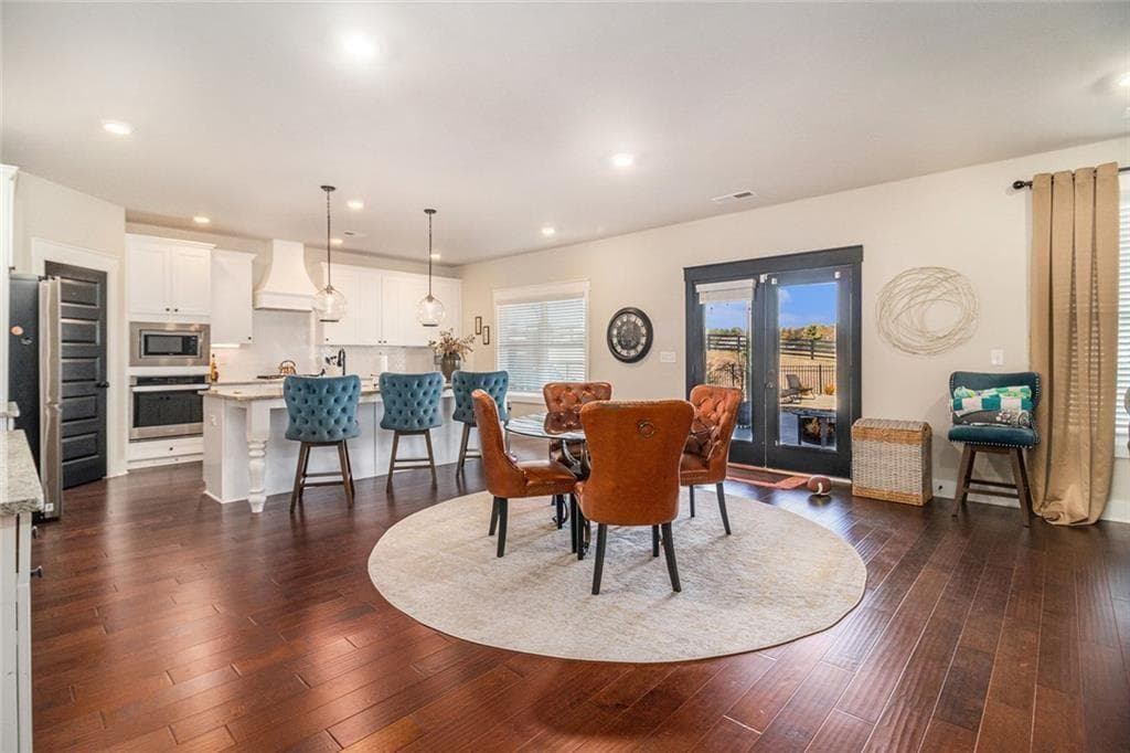 5 bedroom, 4 bathroom, 4,657 sq ft single family residence under contract at 106 Graceton Farms Drive, Senoia, GA 30276 — photo 7