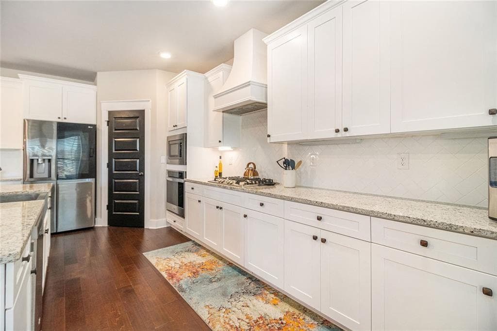 5 bedroom, 4 bathroom, 4,657 sq ft single family residence under contract at 106 Graceton Farms Drive, Senoia, GA 30276 — photo 8