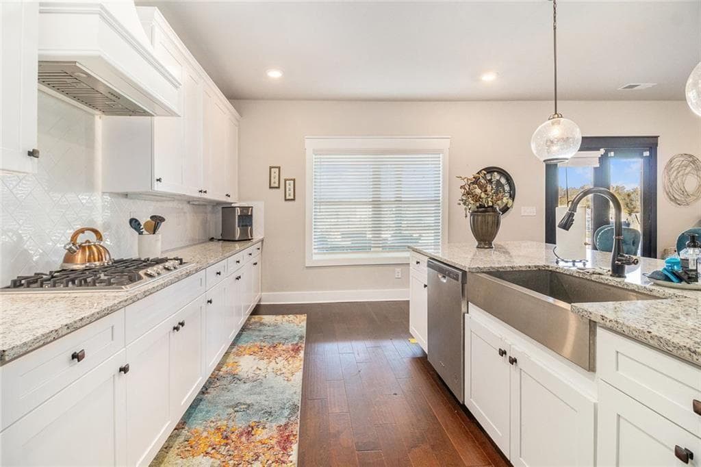 5 bedroom, 4 bathroom, 4,657 sq ft single family residence under contract at 106 Graceton Farms Drive, Senoia, GA 30276 — photo 10