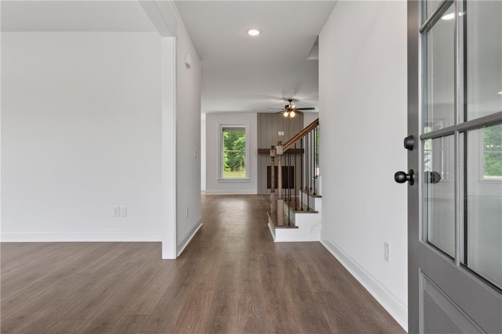 4 bedroom, 3 bathroom, 2,529 sq ft single family residence under contract at 28 CORETTA Court, Winder, GA 30680 — photo 2