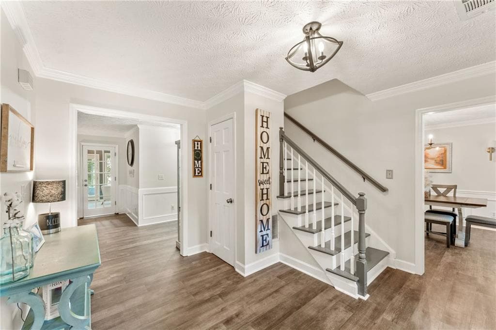 5 bedroom, 3 bathroom, 3,006 sq ft single family residence for sale at 4961 Thornwood Trace, Acworth, GA 30102 — photo 2