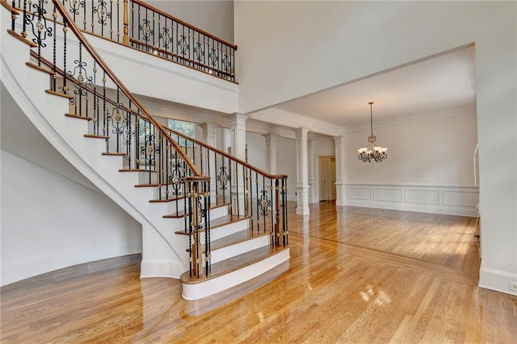 4 bedroom, 5 bathroom, 5,122 sq ft single family residence for sale at 8280 Sentinae Chase Drive, Roswell, GA 30076 — photo 7