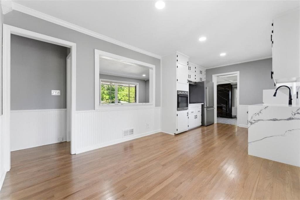 3 bedroom, 2 bathroom, 1,674 sq ft single family residence for sale at 1100 Vonda Lane, Mableton, GA 30126 — photo 9