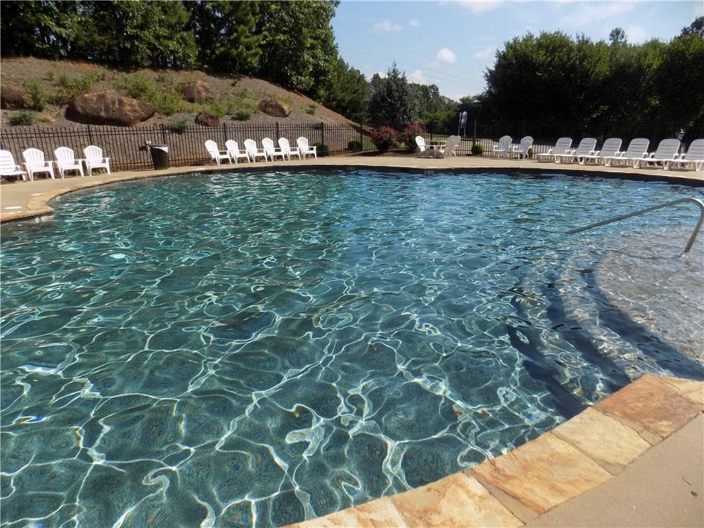5 bedroom, 4 bathroom, 3,961 sq ft single family residence for sale at 10 Altar Rock Court, Cartersville, GA 30121 — photo 3