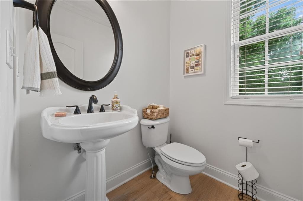 3 bedroom, 4 bathroom, 3,539 sq ft townhouse for sale at 3880 Fairhill Point, Alpharetta, GA 30004 — photo 8