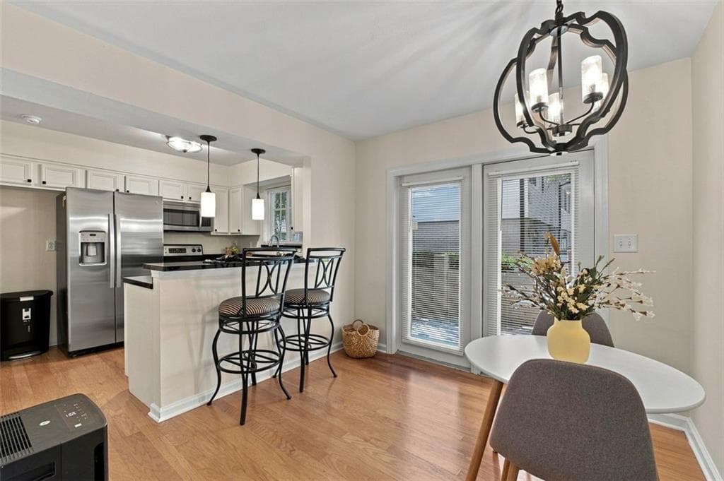 1 bedroom, 1 bathroom, 900 sq ft townhouse for sale at 6940 Roswell Road B3, Sandy Springs, GA 30328 — photo 8